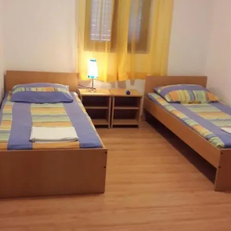 Apartman Charming Dokoza - Two Bedroom Ground Floor